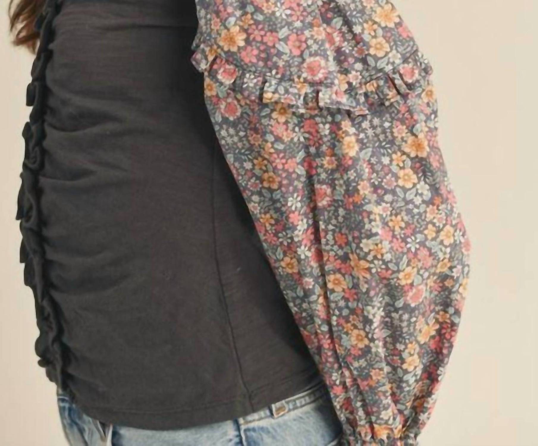 &Merci - Flirty Ruffles Blouse