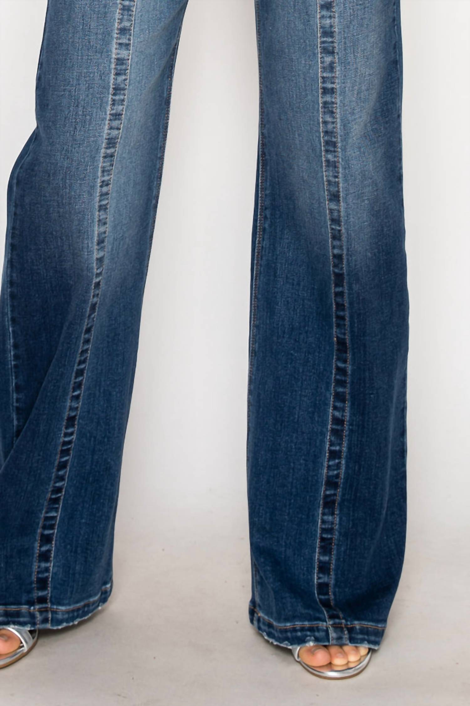 Artemis Vintage - High Rise Relaxed Flare Jean