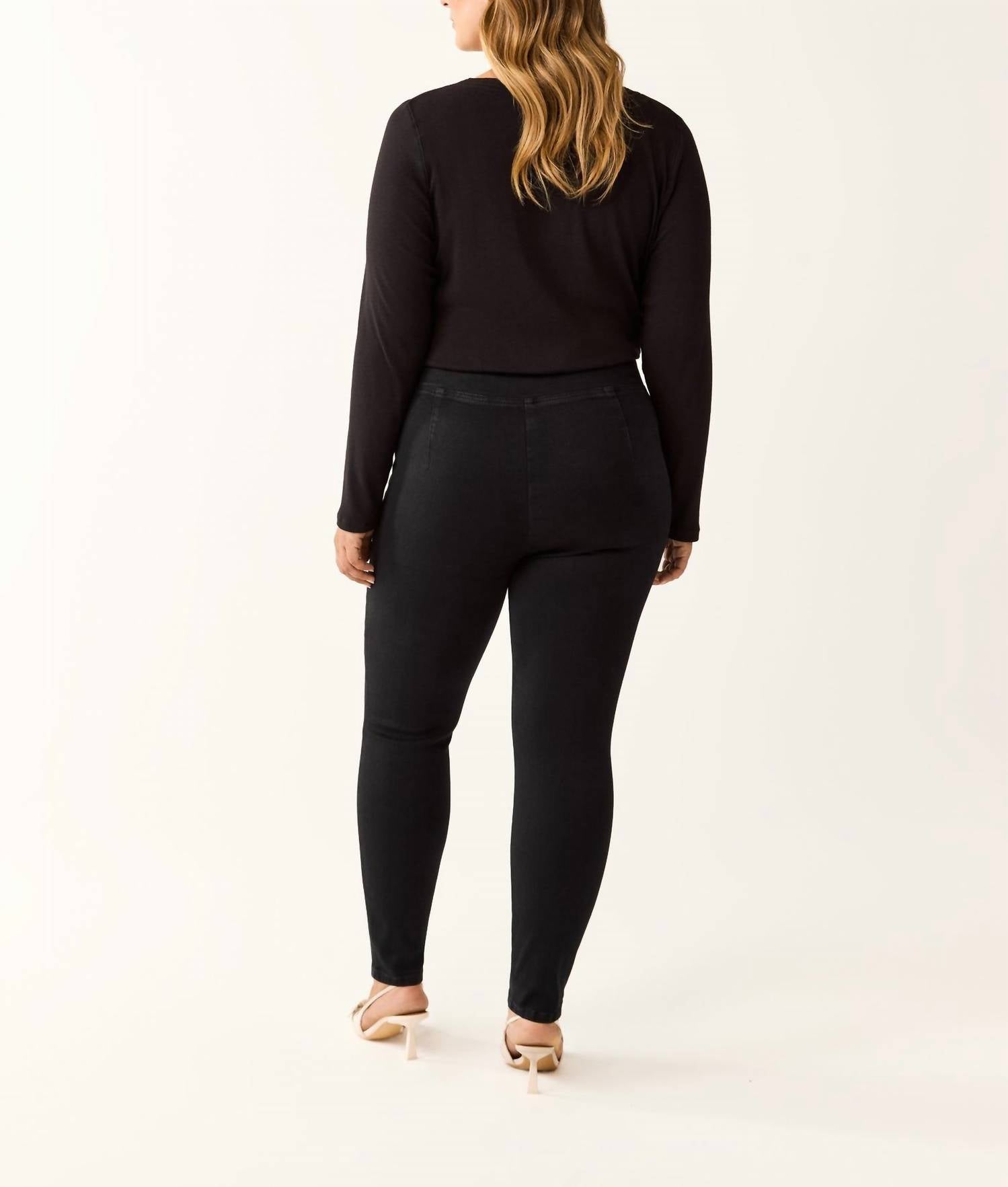 Fdj - Beyond Denim Pull-on Black Jean