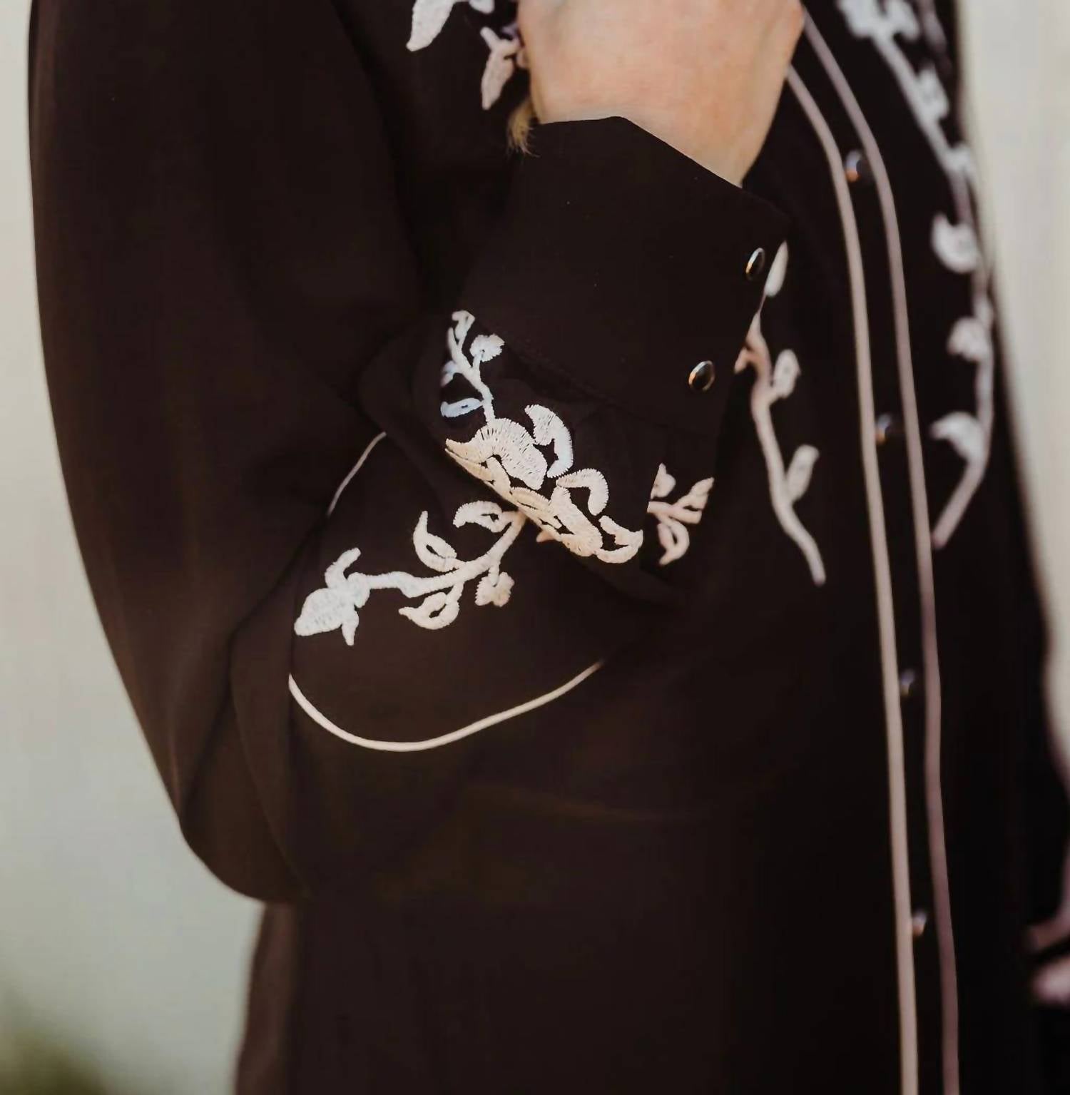 Rodeo Quincy - Veronica Button Up Shirt