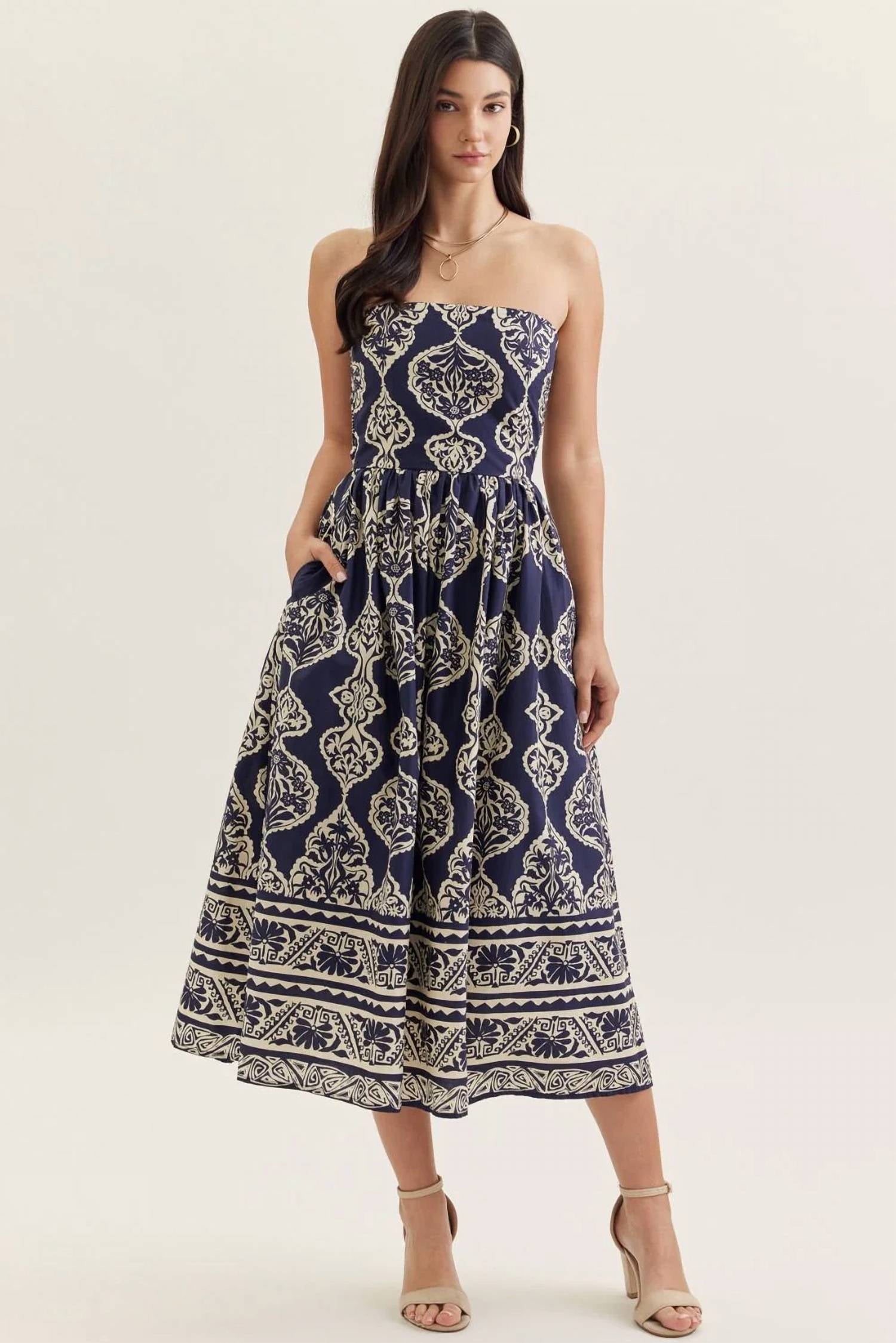 Entrousa - Strapless Midi Dress