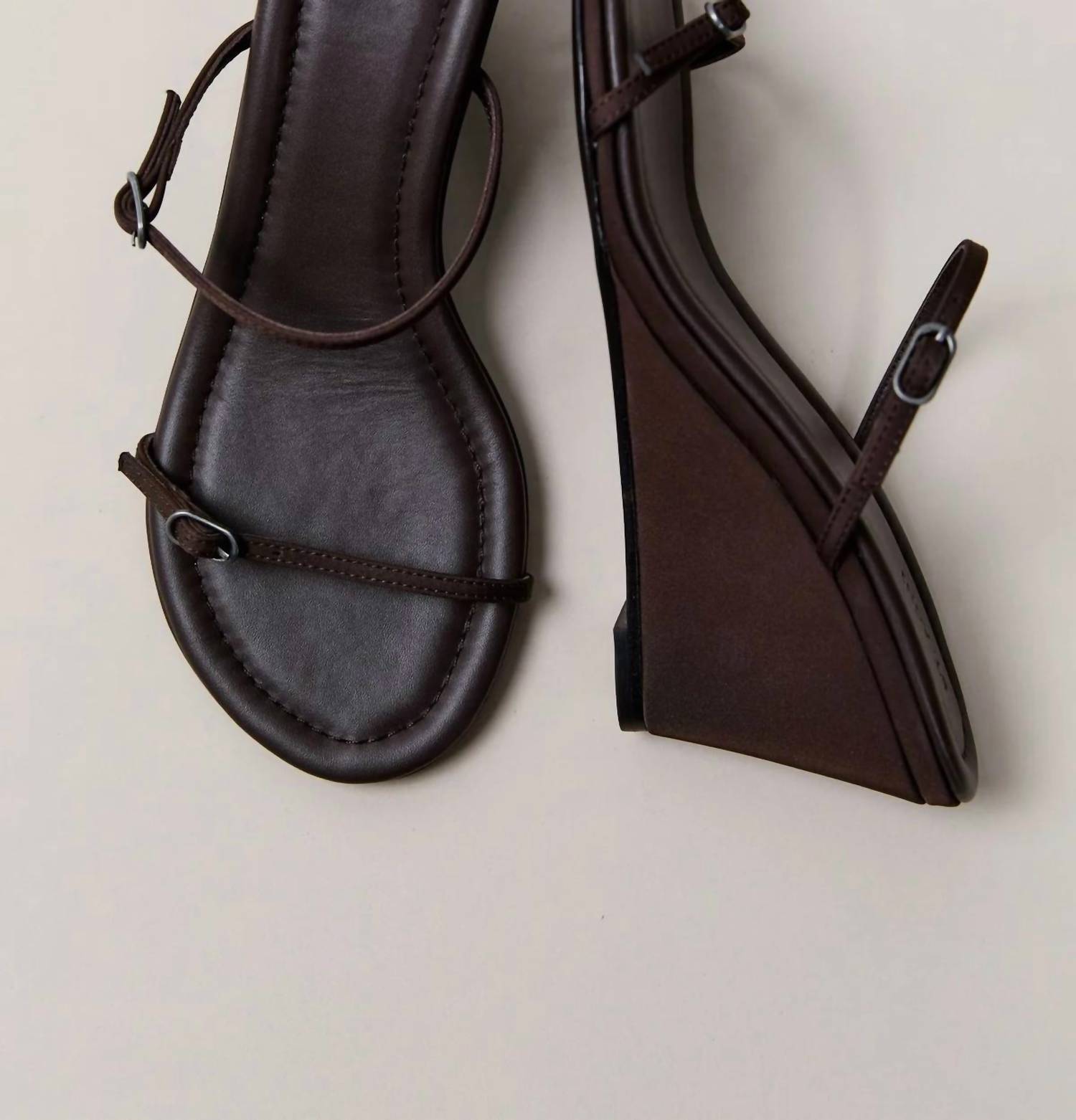 St. Agni - Women's Petit Belt Detail Wedge Sandal