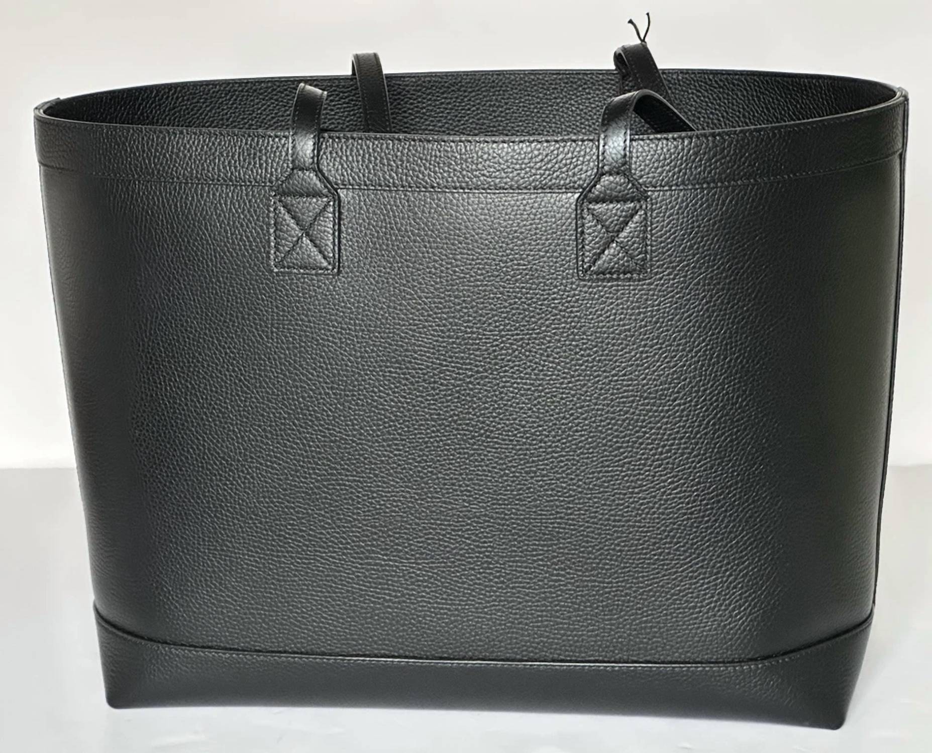 Burberry - Women's Medium Grainy Leather Tote Bag