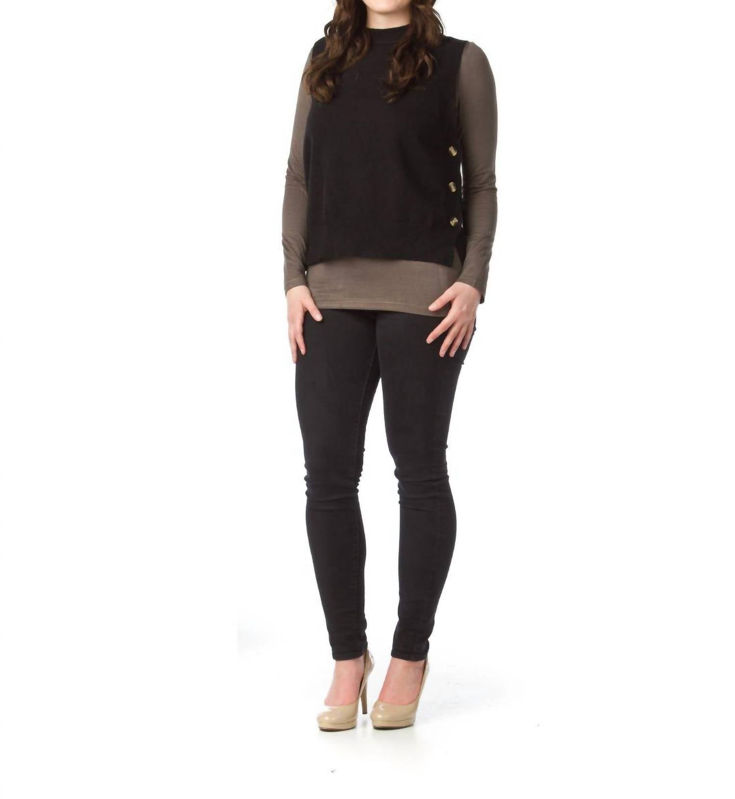 Papillon - Knit Vest With Side Button Detail