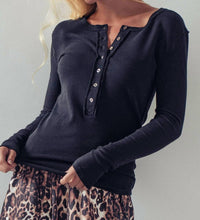 Urban Daizy - Long Sleeve Henley Top