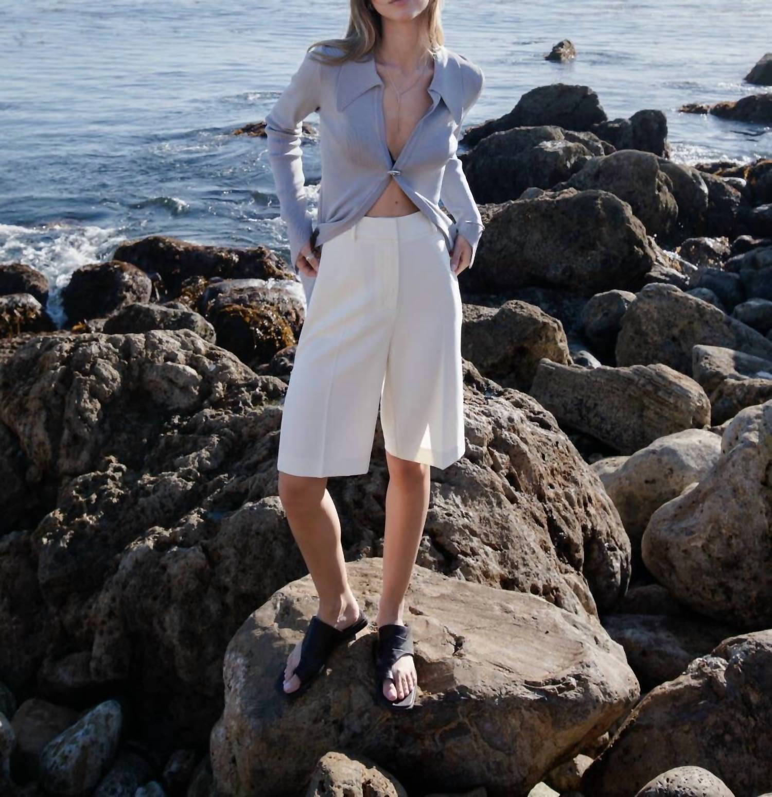 Whiteroom+Cactus - Tailored Bermuda Shorts With Side Zipper