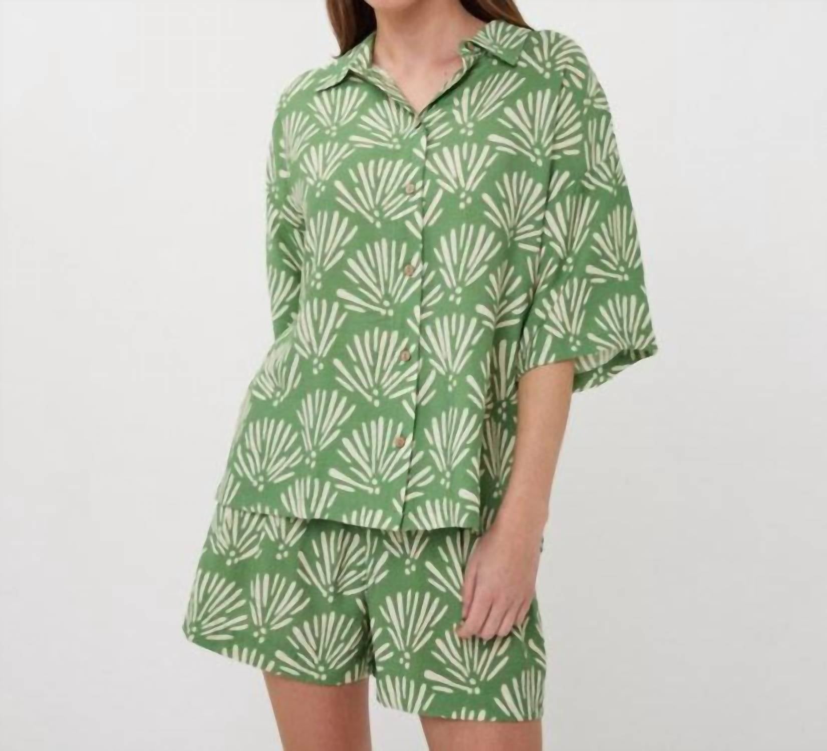 Esqualo - Tropical Print Collared Blouse