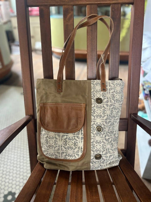 Clea Ray - Women's Shoulder Bag