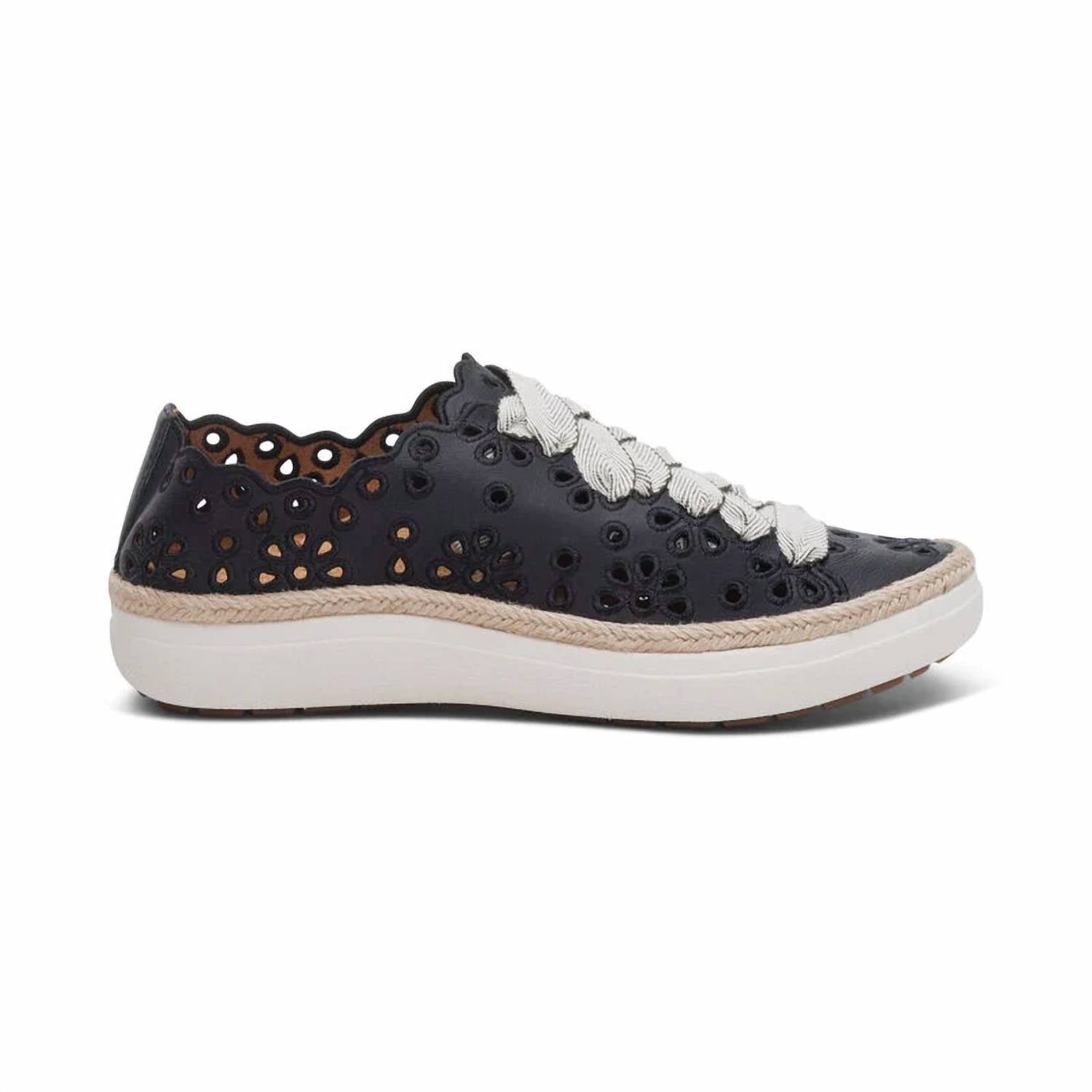 Aetrex - Women's Charlotte Sneaker