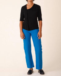 PRAIRIE UNDERGROUND Gres Asymmetrical Tee in black hemp - women's t-shirt - detail view