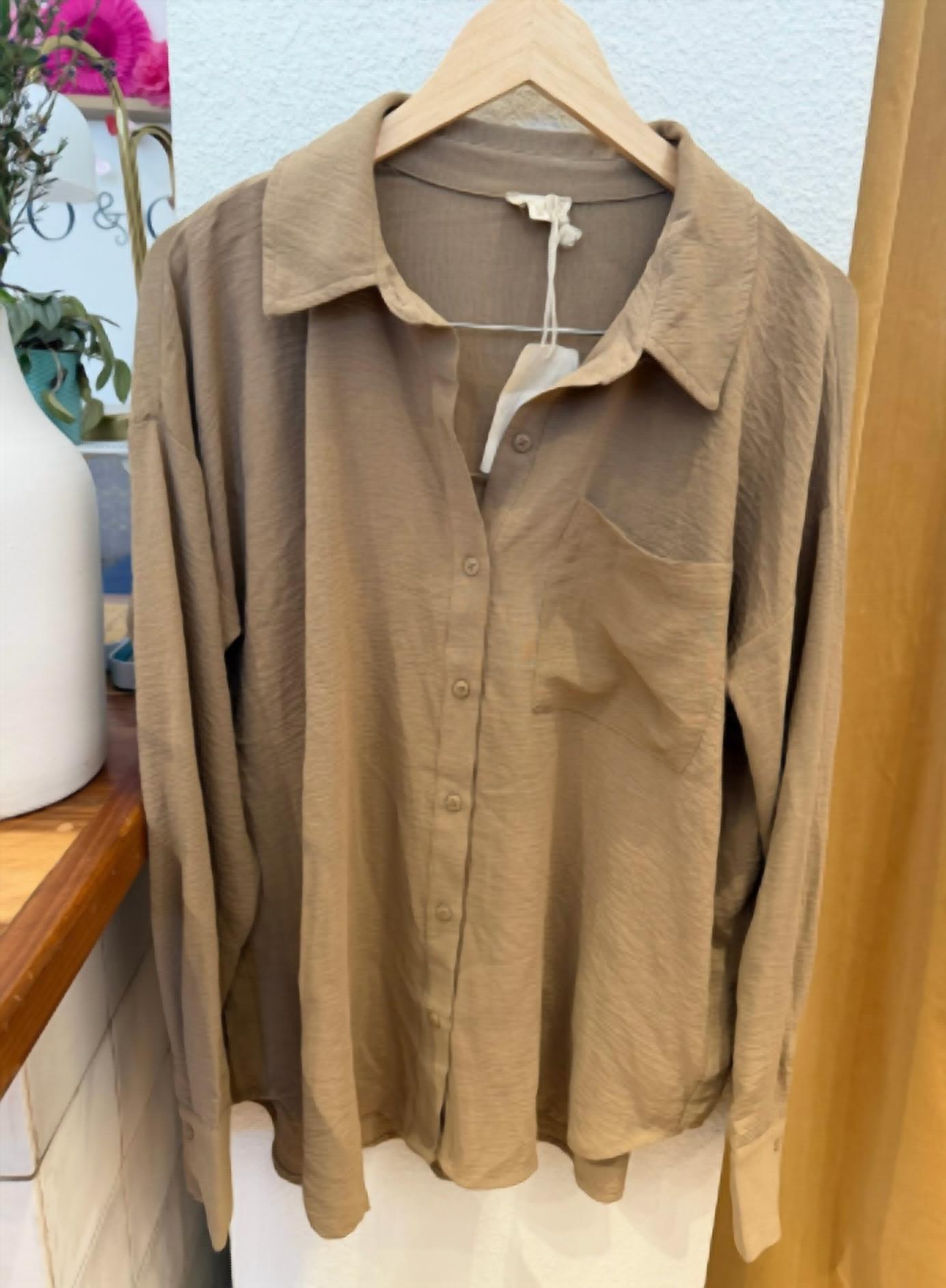 Hem & Thread - Women's Slinky Button Up Top