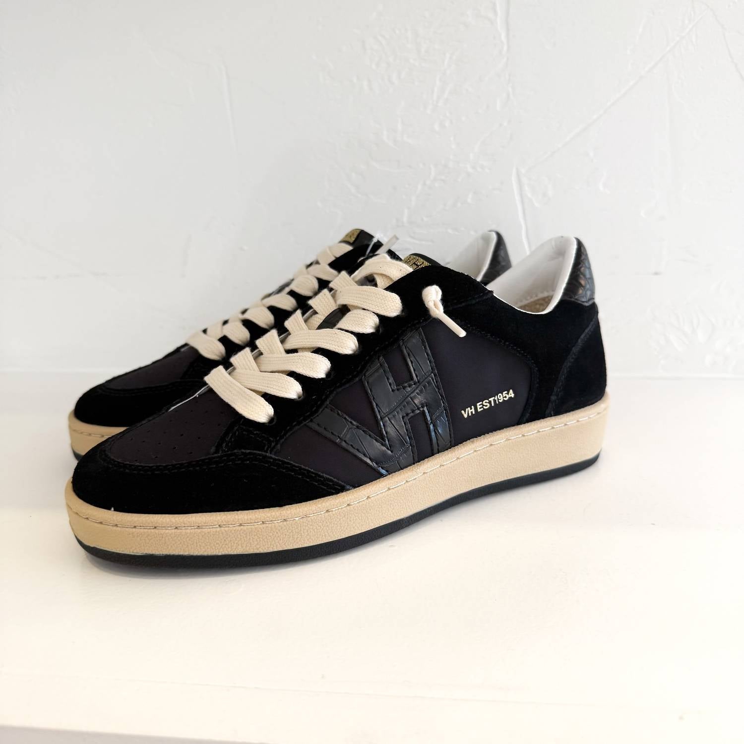 Vintage Havana - Women's Crocodile Low Top Laced Sneaker