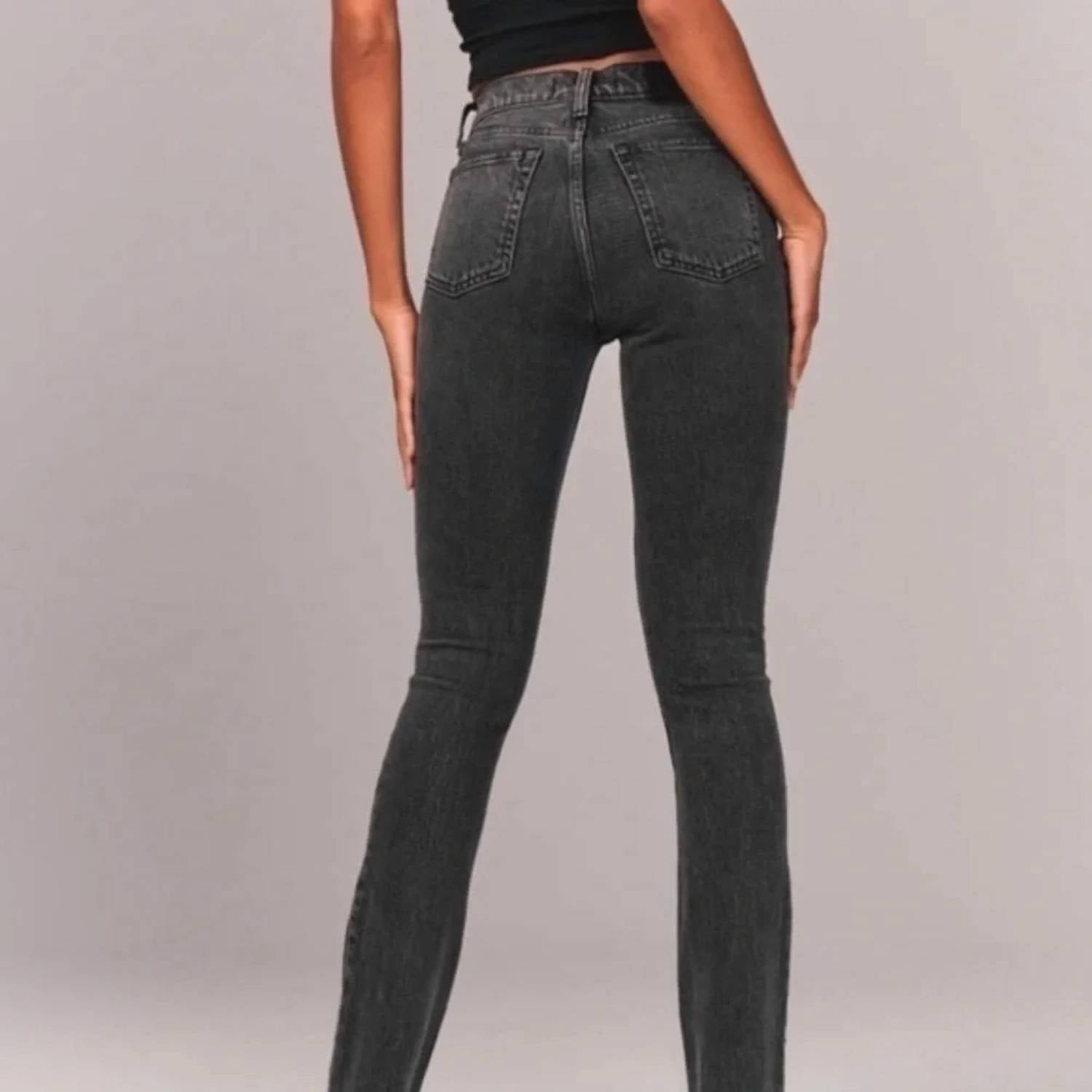 Abercrombie & Fitch - Women's Curve Love High Rise Skinny Jeans