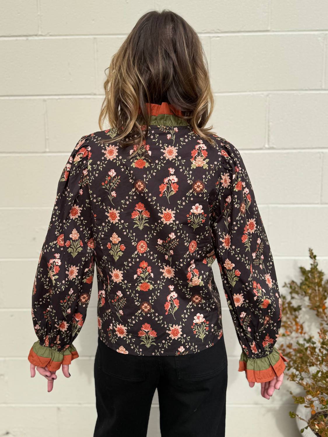 Entro - Kathryn Floral V-Neck Top