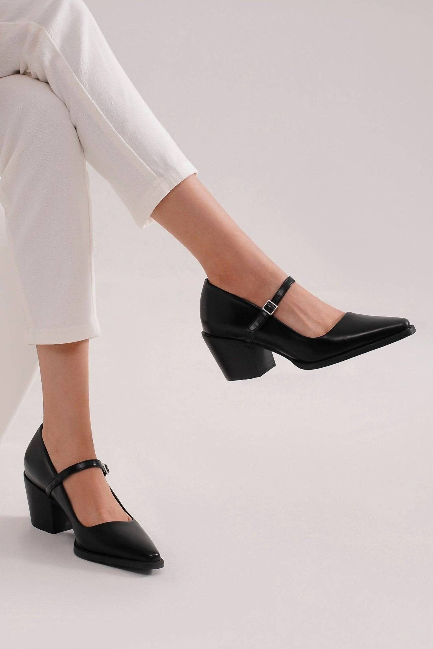 Beast Fashion - Women's Tessa Mary Jane Block Heels