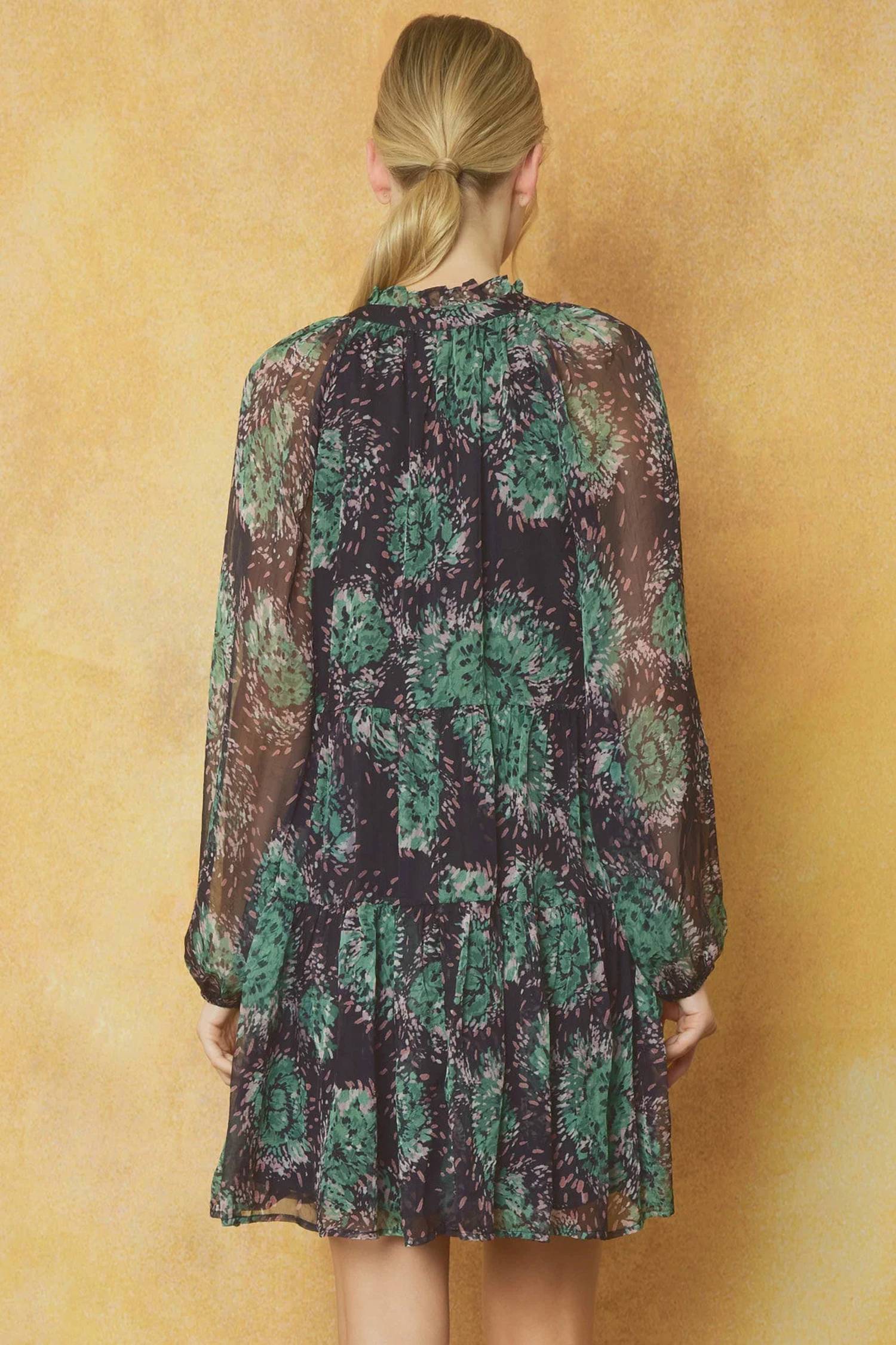 Entro - Print V-neck Long Sleeve Tiered Mini Dress