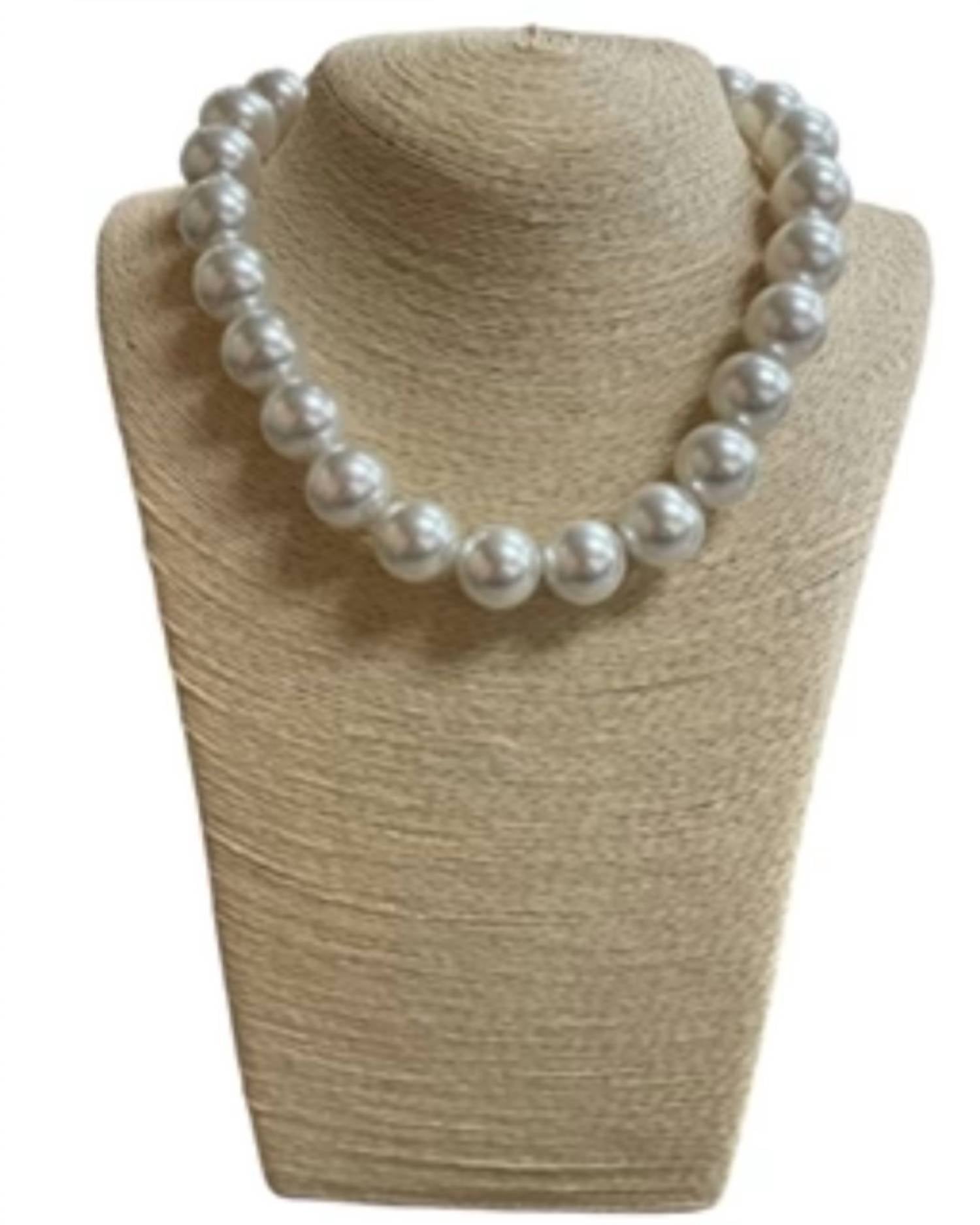All That Glitterz - Women's Chunky Short Pearl Necklace