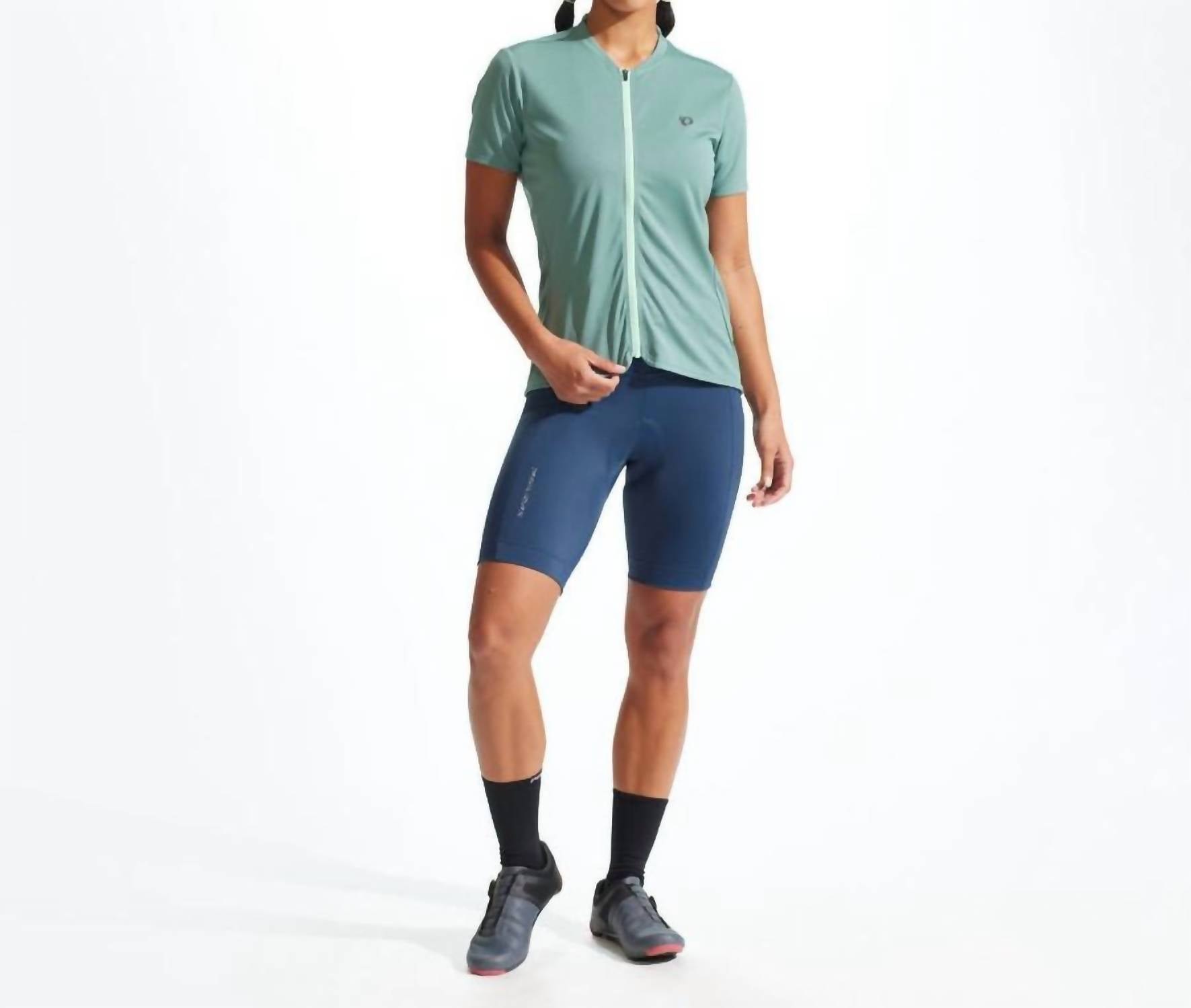 PEARL iZUMi Women's Quest Shorts in navy - women's shorts