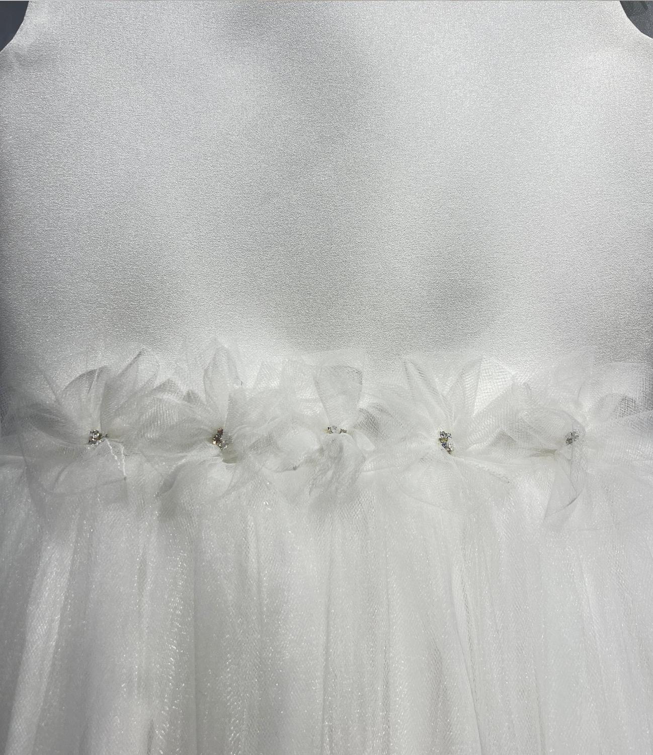 Tha Canadian Profile - Girl's Tulle And Satin Communion Dress