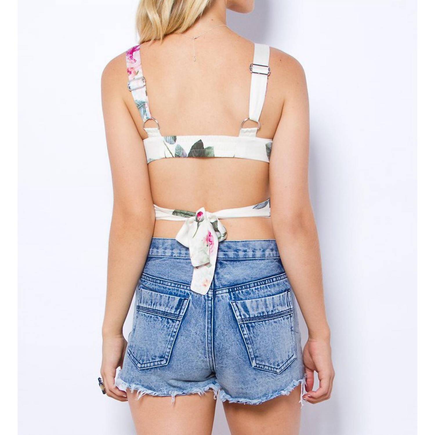 Vacancy Floral Sleeveless Crop Top