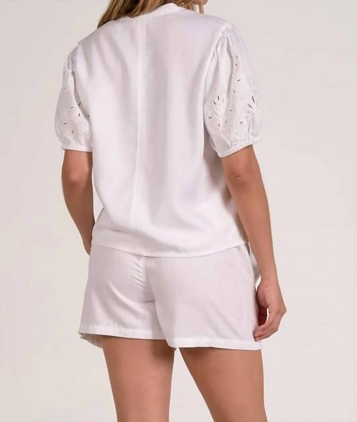 Elan - Short Sleeve V Neck Top