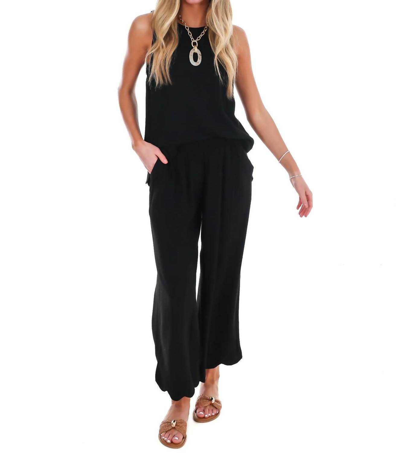 Umgee - Women's Wake Up Call Linen Scallop Tank Top