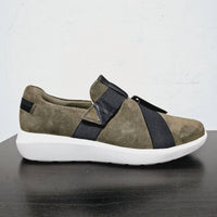Clarks - Women's Kayleigh Charm Loafers