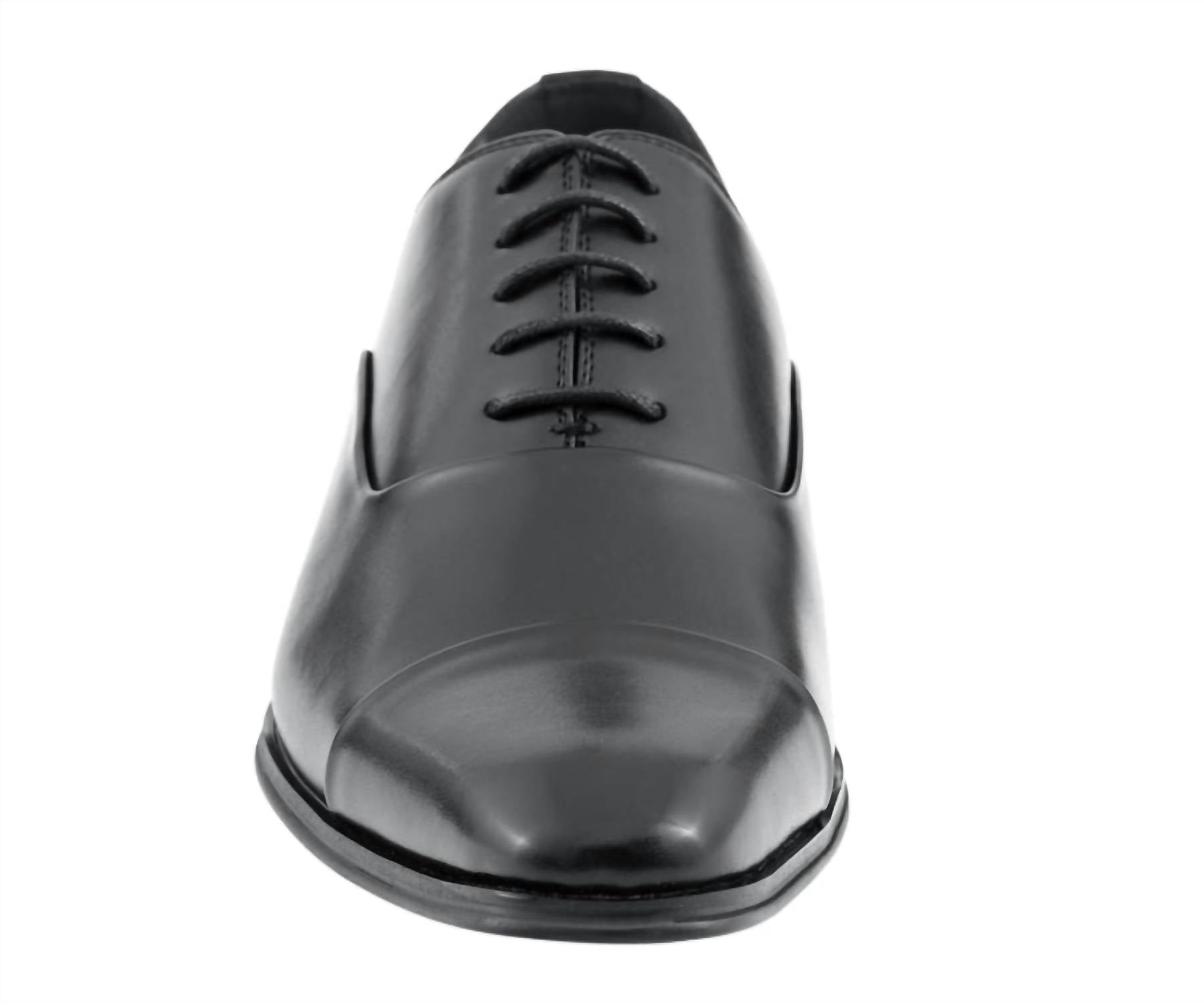 Amali Men's Zyon Oxford Shoes in black - men's shoe - detail view