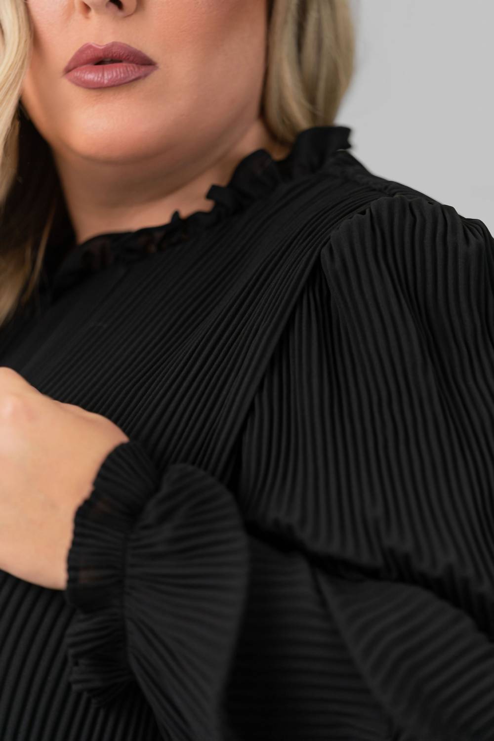 Mat Fashion - Pleated Lace Trim Blouse
