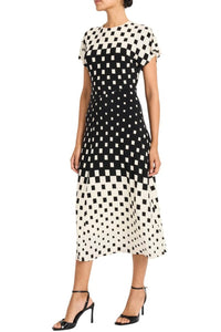 Maggy London - Contrast Geo Print A-line Midi Dress