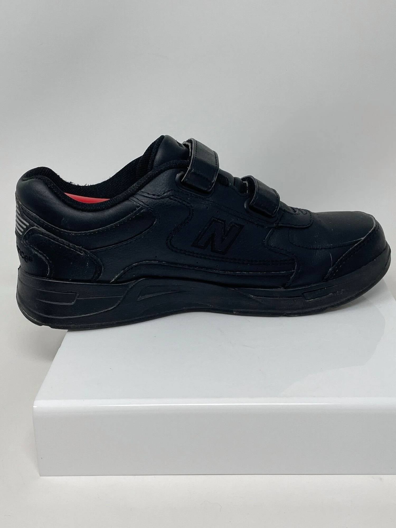New Balance Women's Achieve Walking Shoes in velcro black - women's shoe