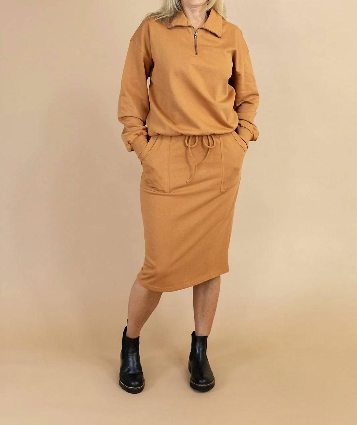 Tea N Rose - Madison Sweater And Skirt Set