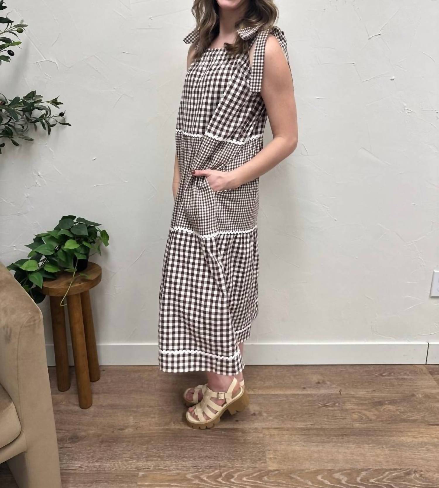 Wishlist - Lightweight Everyday Gingham Tiered Midi Dress