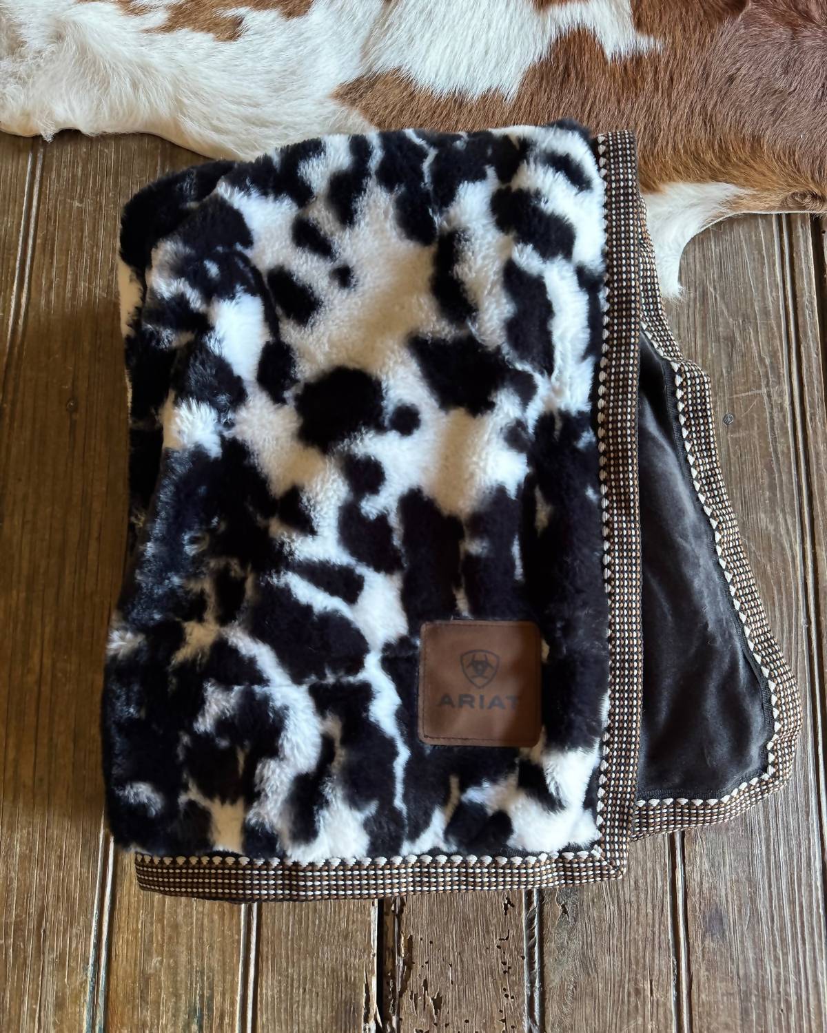 Ariat - Cozy Luxe Blanket