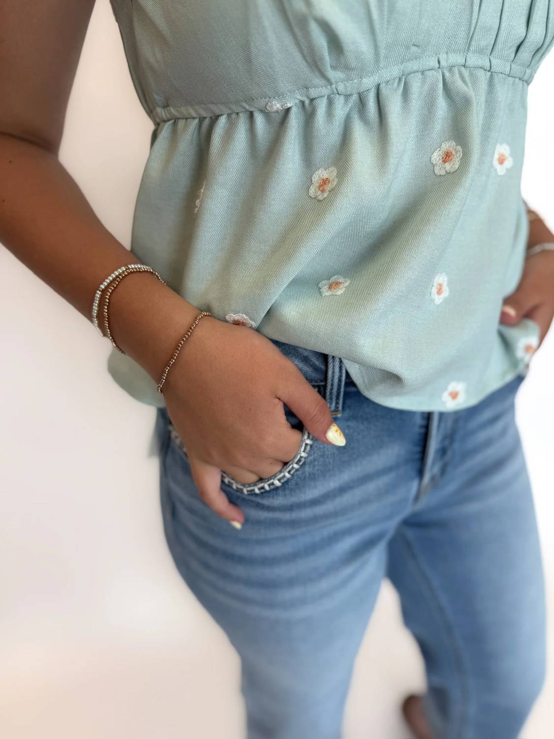 Blu Pepper - Embroidered Daisy Blouse