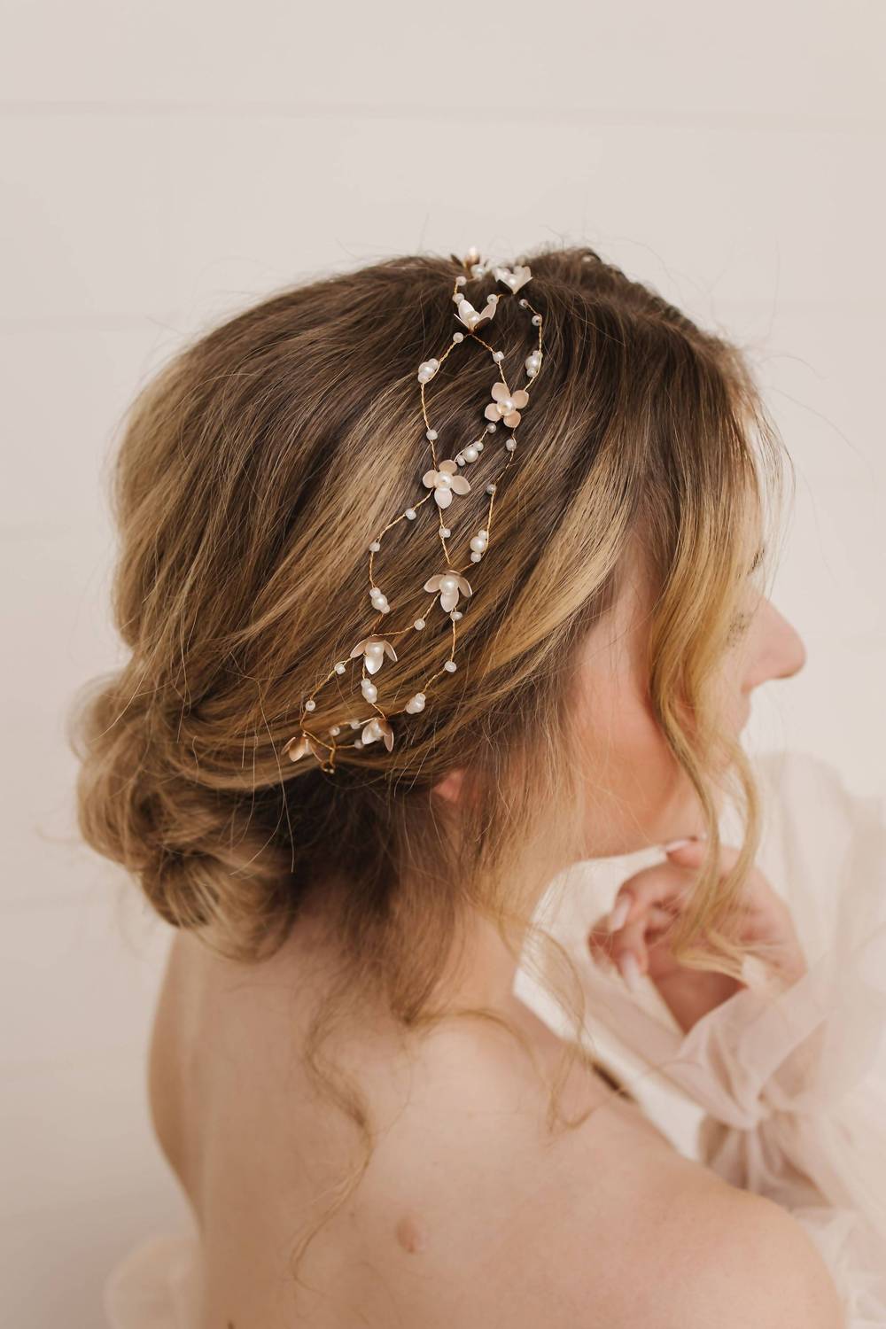 ANDI Women's Juliette Pearl Blossom Hair Vine in gold - women's accessory - detail view