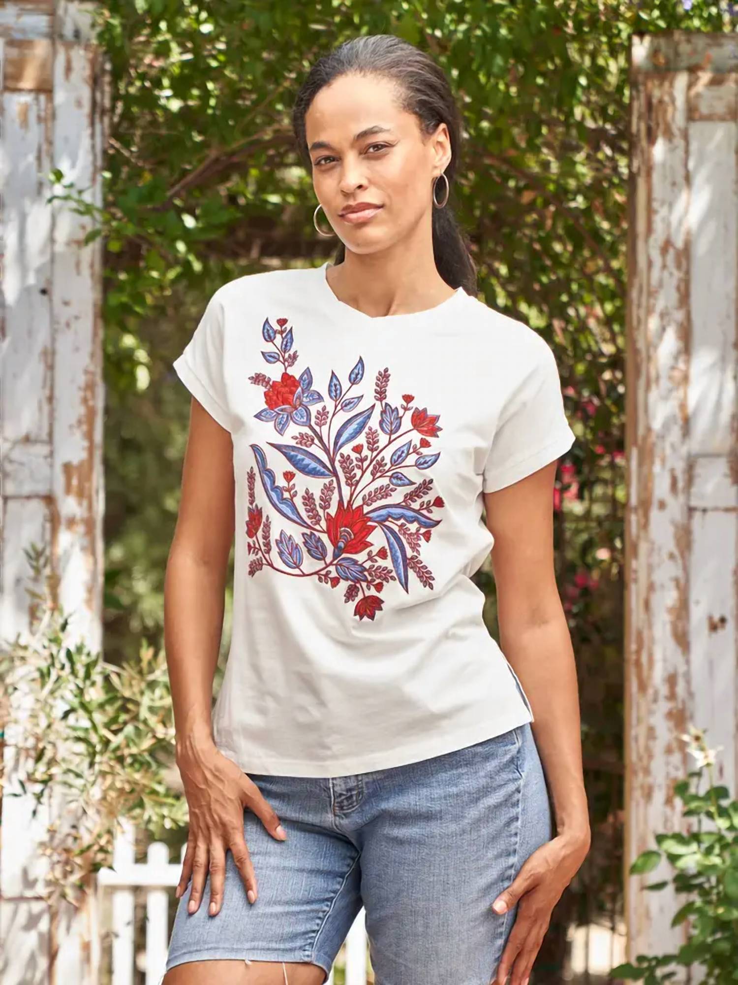 Paparazzi - Floral Embroidered Jersey Cap Sleeve Tee