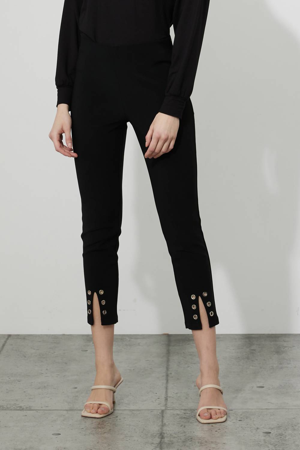 Joseph Ribkoff - Grommet Detail Crop Pant