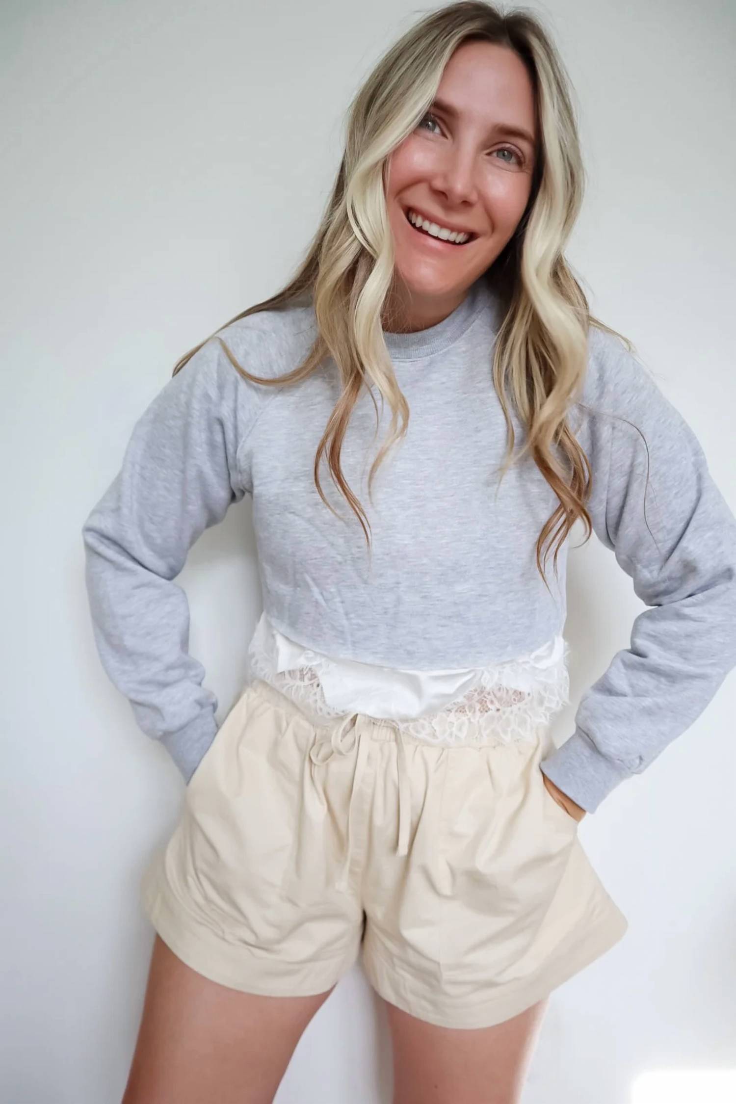 Sundayup - Jane Luxe Lace-Trim Cropped Sweatshirt