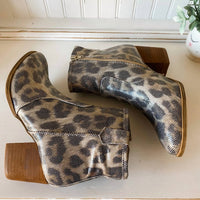 Very G - Women's Carlos Leopard Bootie