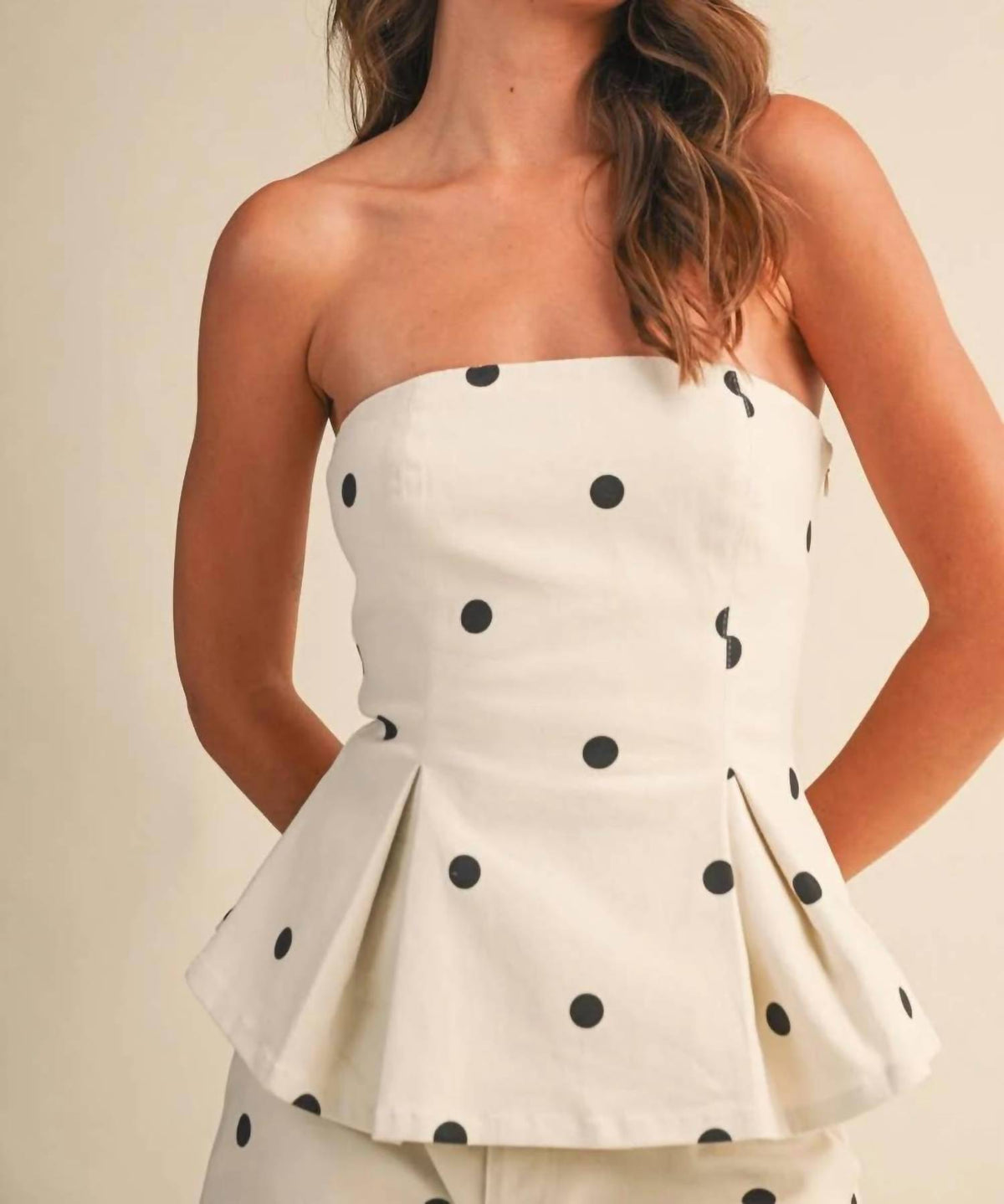 Klesis - Napa Strapless Peplum Top And Barrel Pants Set