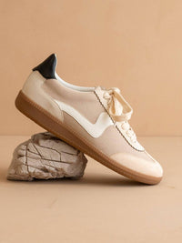 Oasis Society - Women's Kyla Classic Low Top Sneakers