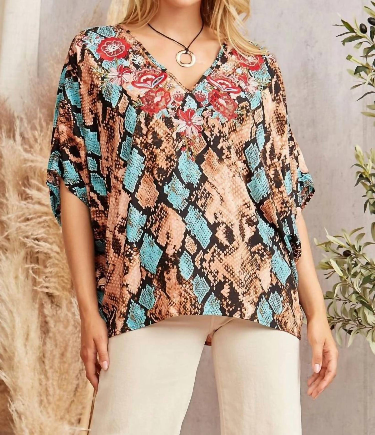 Savanna Jane - Splash V-neck Top