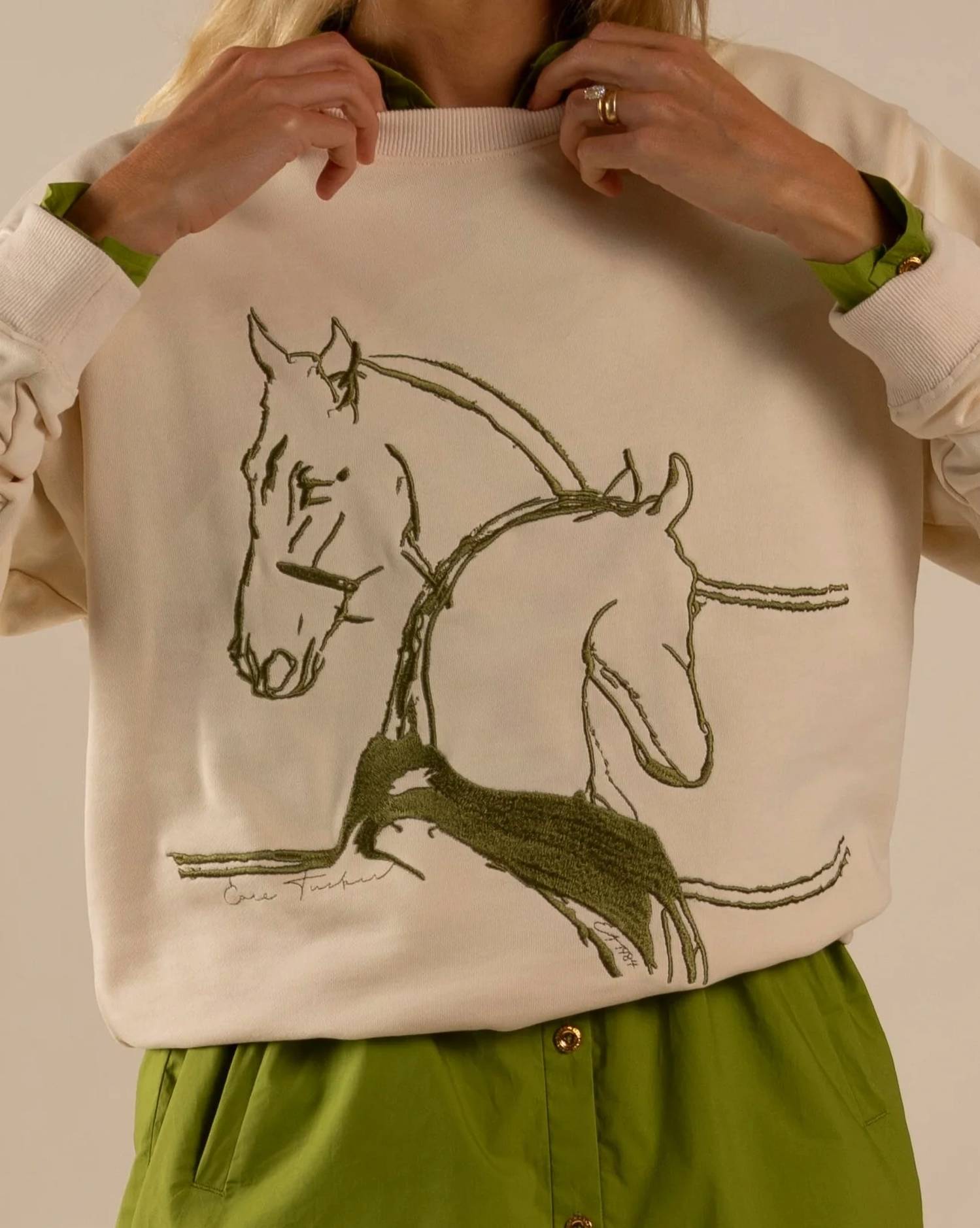 Care Tucker - 90’s Baggy Embroidered Sweatshirt