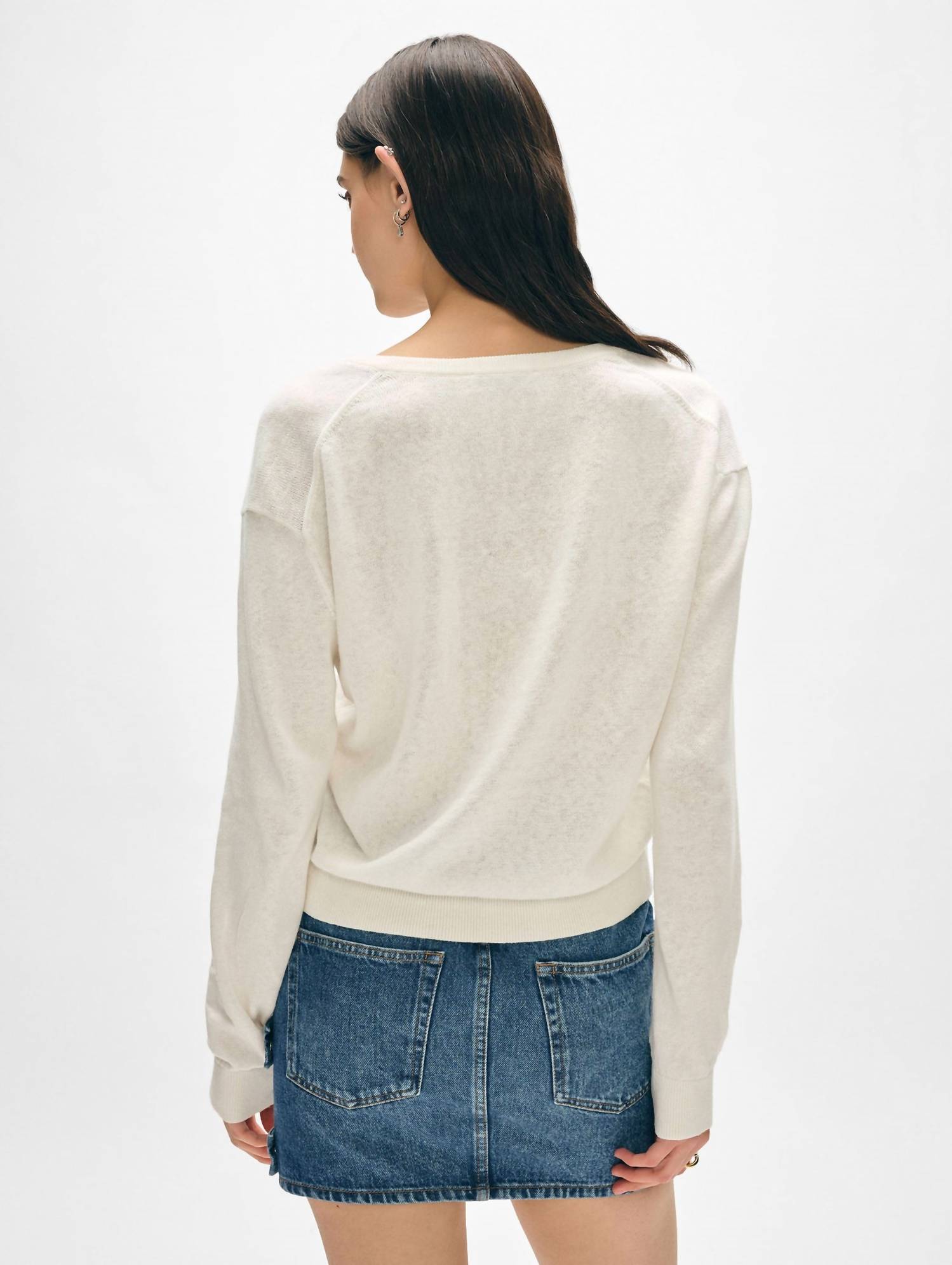 White + Warren - Organic Cotton Blend Rib Trim V-neck