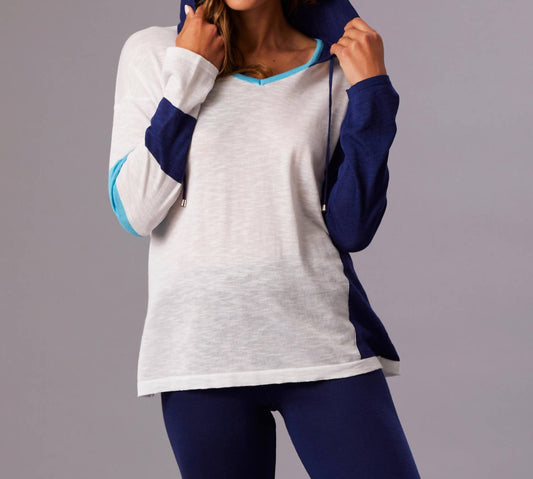 French Kyss - V-neck Long Sleeve Hoodie