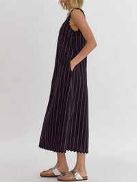 Entro - Boutique Chic Midi Dress