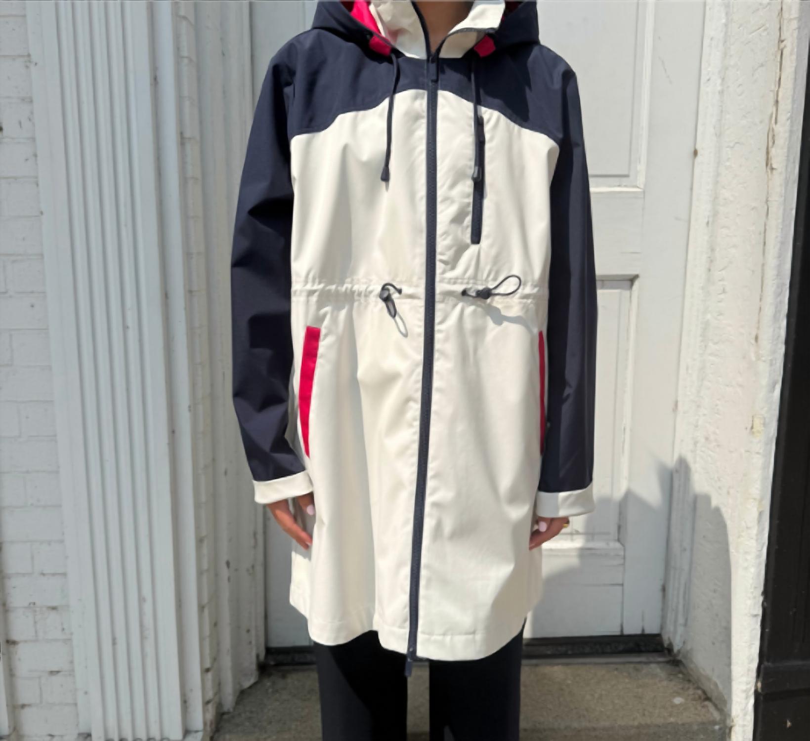 NIKKI JONES Long Lightweight Raincoat With Hood in navy and pink - women's jacket