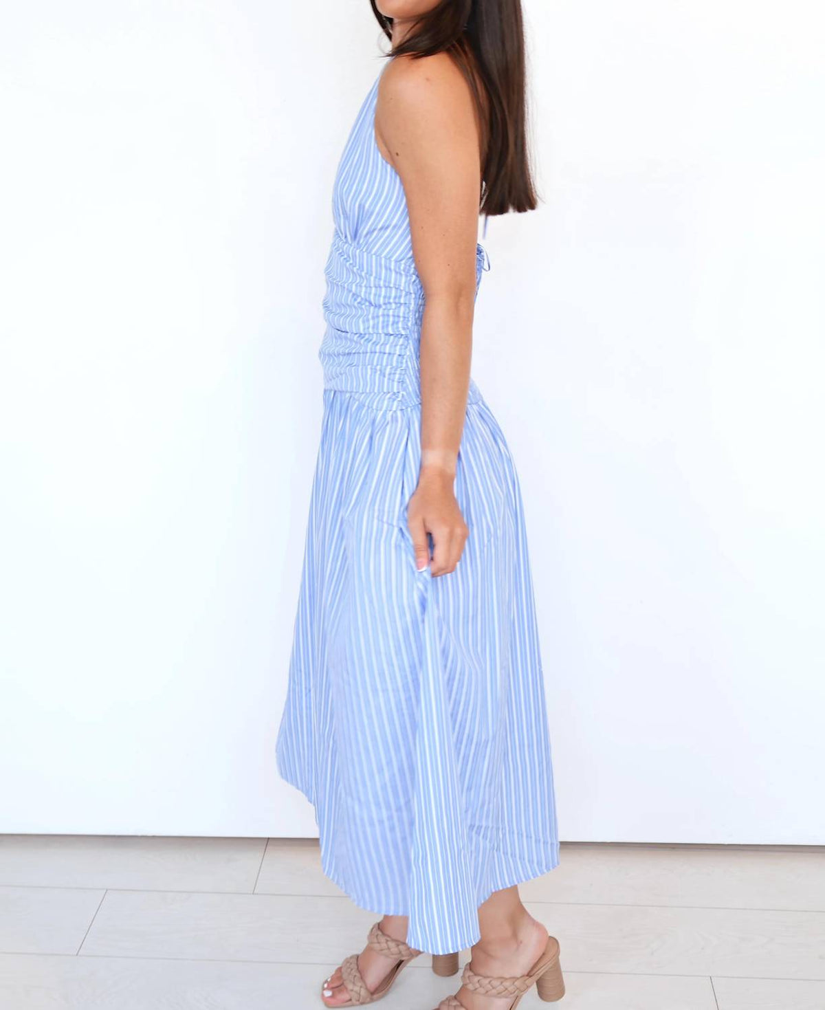Mod Ref - The Annie Halter Midi Dress