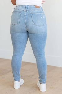 Judy Blue - Mid Rise Tummy Control Distressed Skinny Jeans